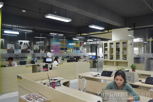 環境藝術設計專業學子工作環境