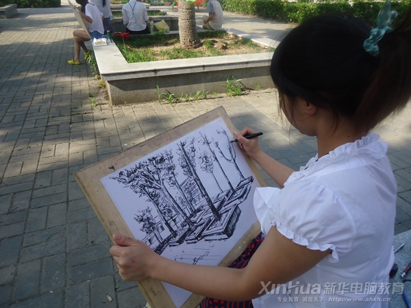 學子蕙質蘭心描繪精彩校園
