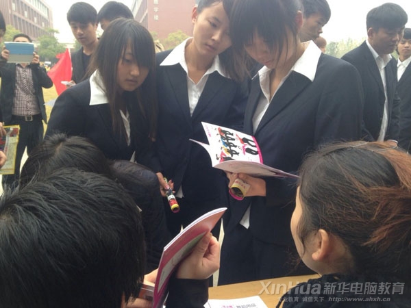 服裝類的企業(yè)很受女同學(xué)的歡迎