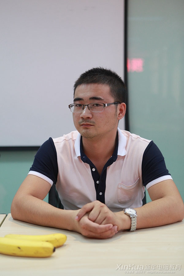 生活中穩重的汪林君